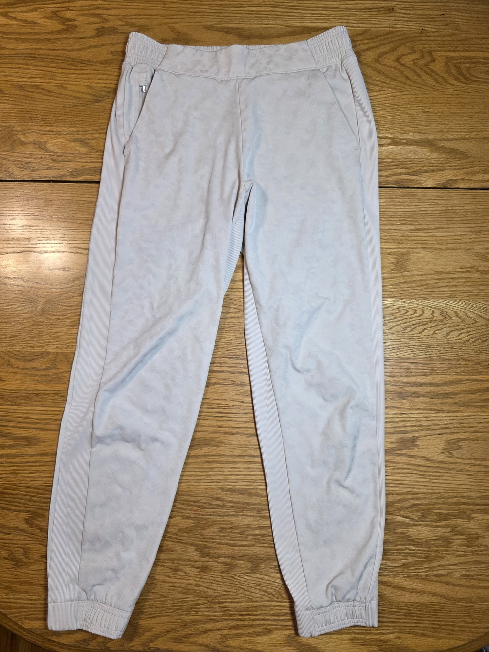 Athleta Brooklyn Textured Joggers Women’s 8 Cream Tan Leopard Pull On Pants